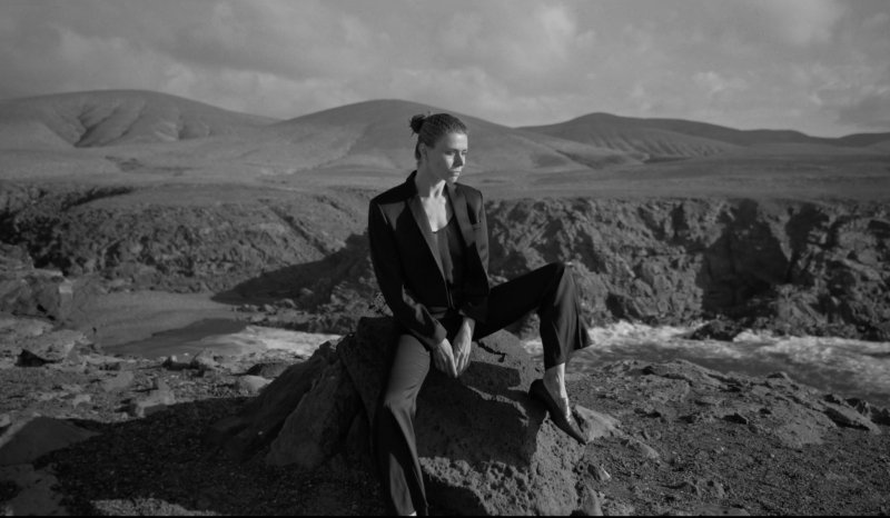Premierowo na Vogue.pl: Małgorzata Szumowska w kampanii marki Mariafolta