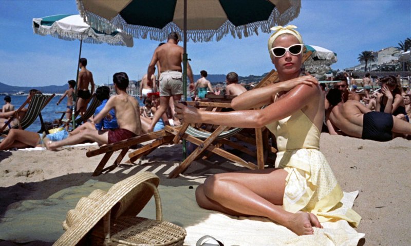 Zdjęcia Grace Kelly z festiwalu w Cannes to lekcja ponadczasowej elegancji
