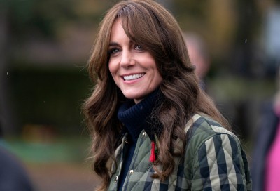 Dzwony – praktyczne i modne jeansy na jesień, o których przypomina Księżna Kate
