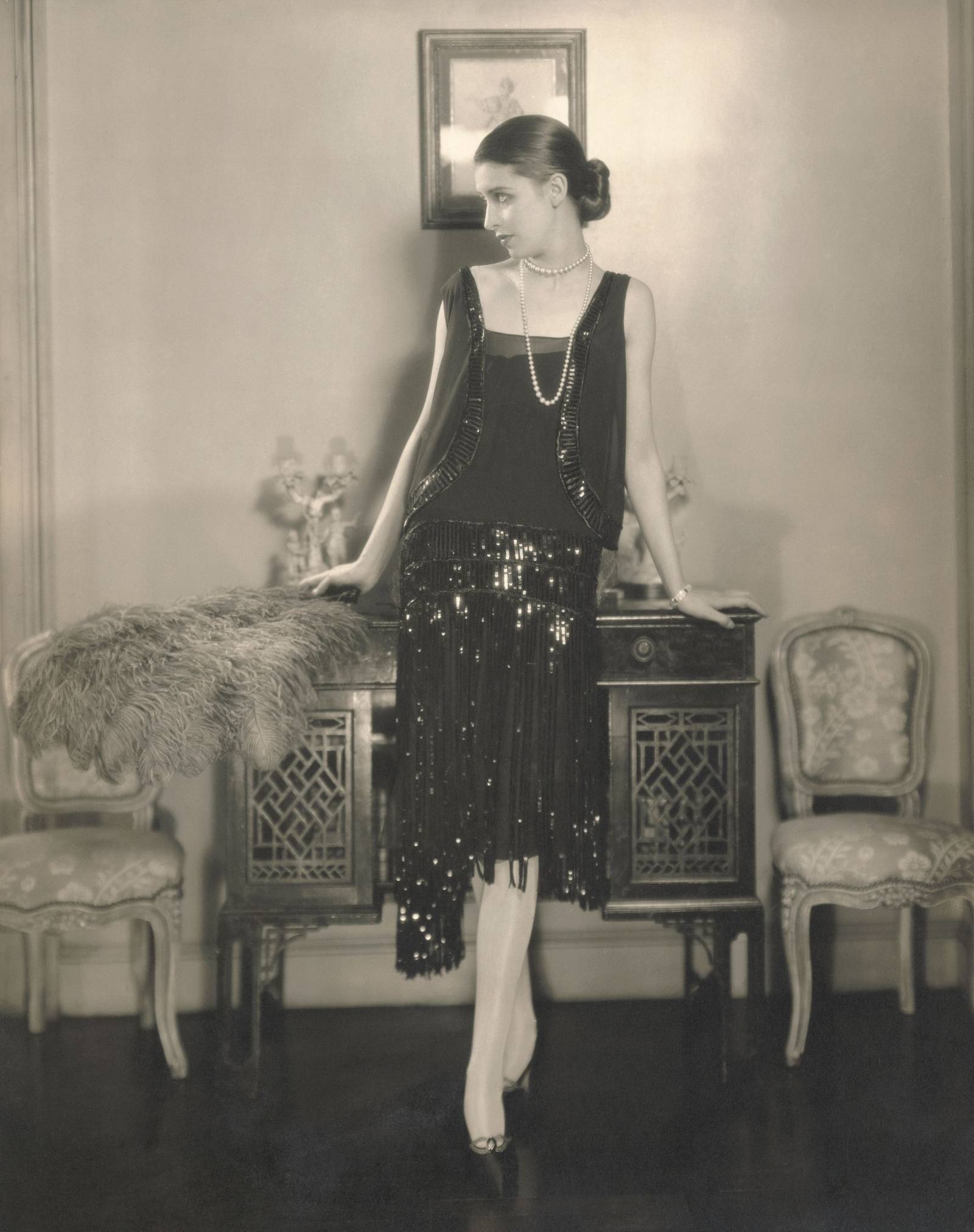 Marion Morehouse w sukience bolero z czarnej krepy projektu Chanel, Vogue US, 1926 (Fot. Edward Steichen/Condé Nast/Shutterstuck)