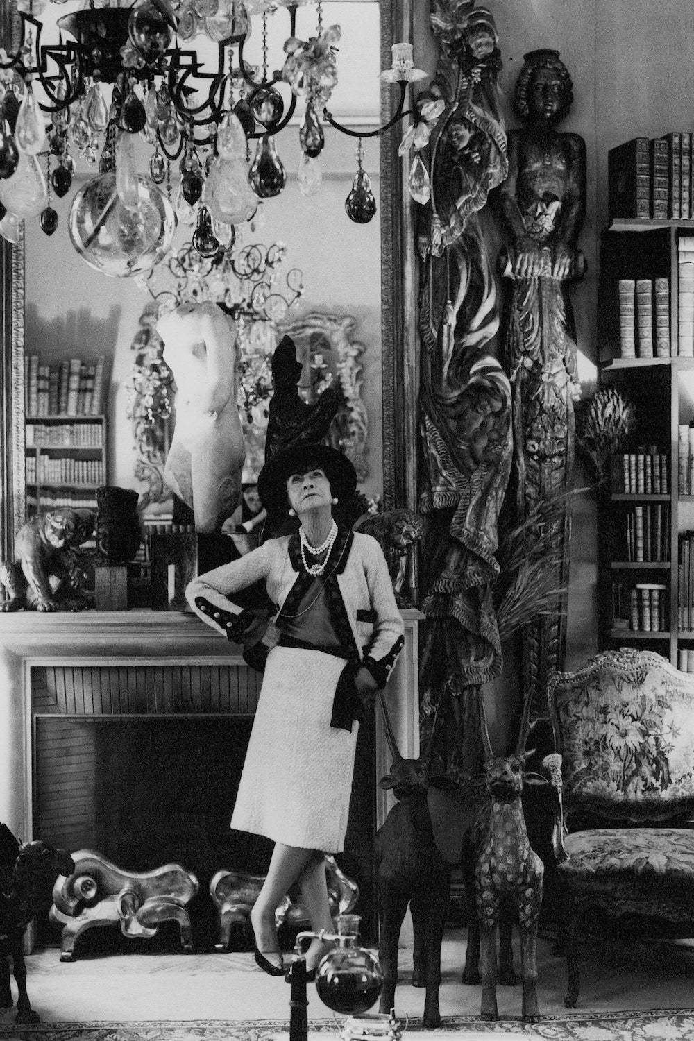 Coco Chanel na Rue Cambon (Fot. CECIL BEATON)