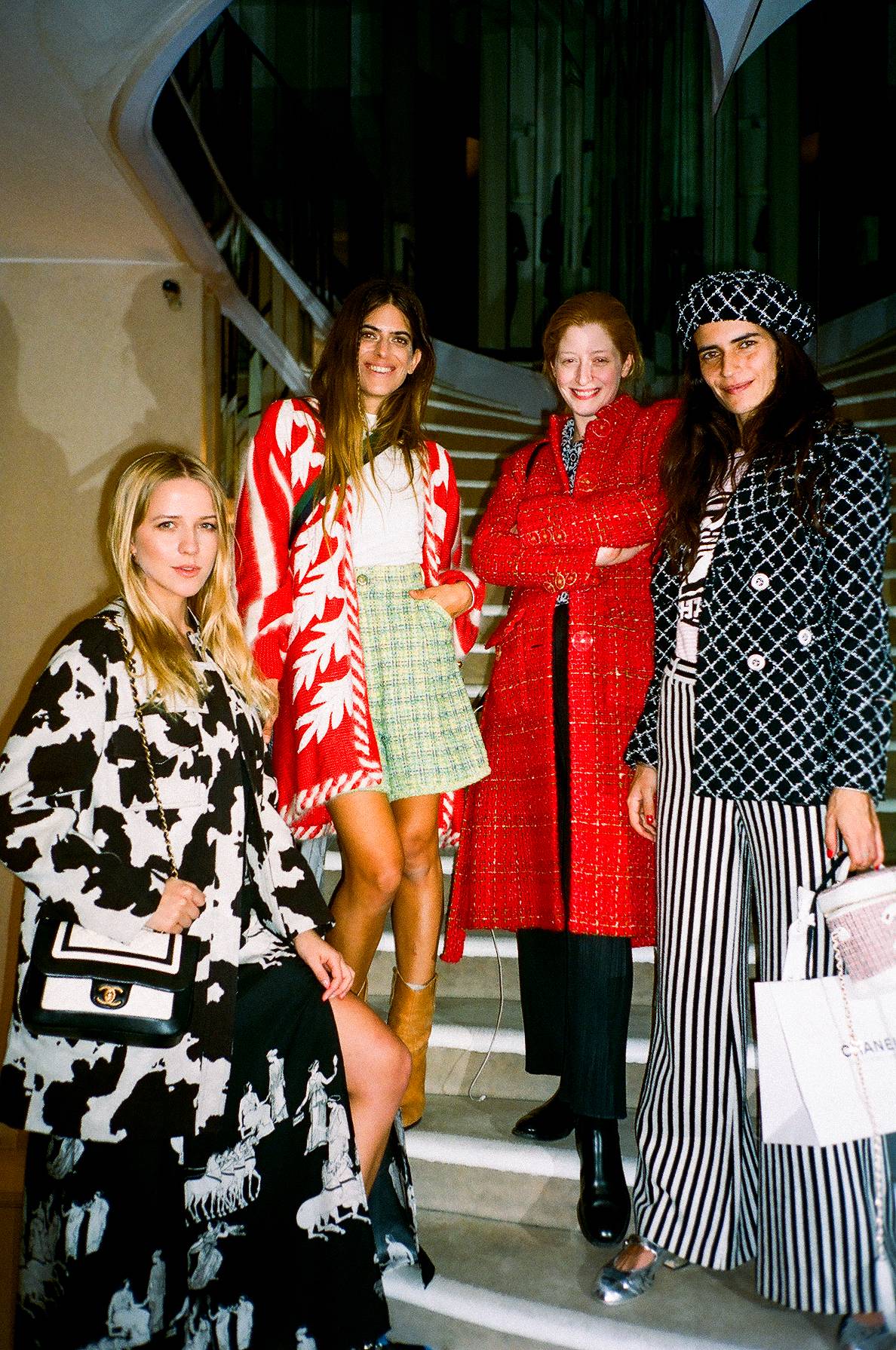 Jessica Mercedes Kirschner i inne zaproszone przez Chanel blogerki: (od lewej) Ana Bonamico, Stella Vonsenger i Chiara Totire (fot. Marcin Gąska, Jessica Mercedes Kirschner)