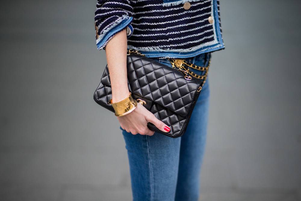 Torebka na tygodniu mody w Paryżu (Fot. Getty Images)