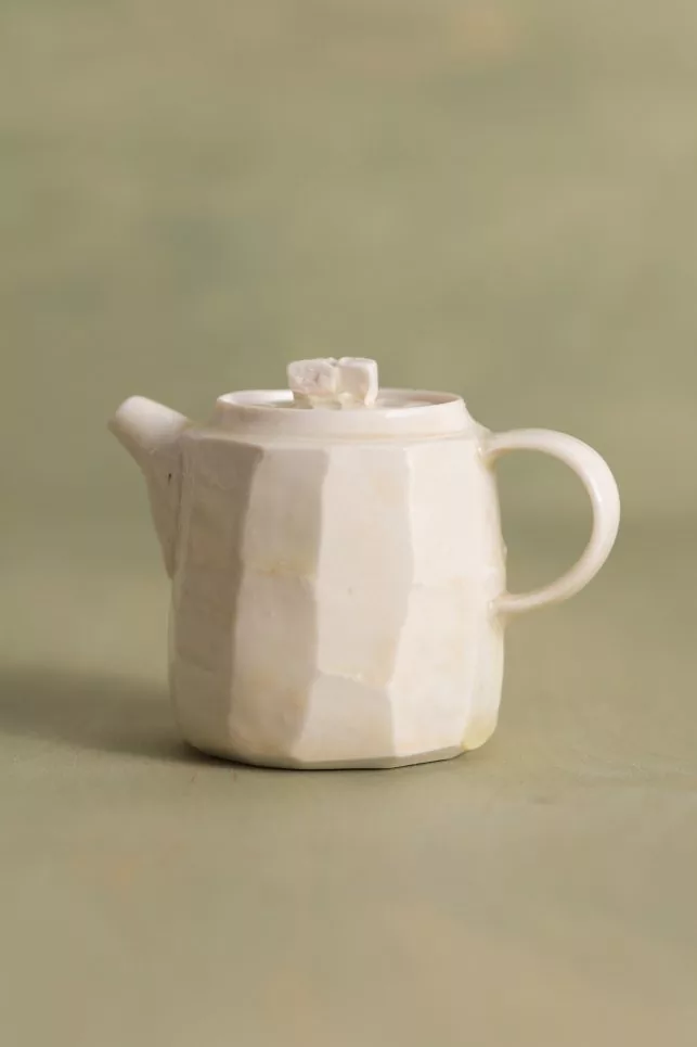 Ceramiczny czajnik na herbatę DOM Store /(Fot. materiały prasowe)