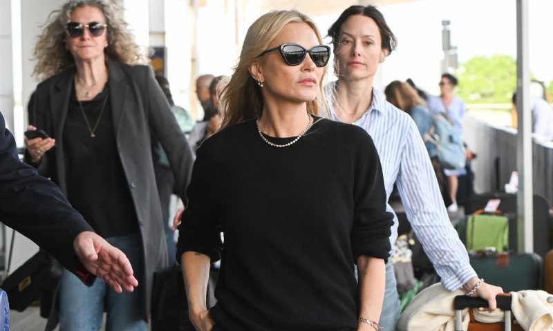 Kate Moss wskrzesza swój kultowy podróżny styl