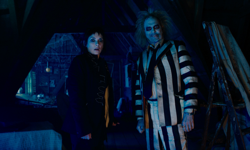 „Beetlejuice Beetlejuice” to niedoskonały film, na którym będziecie się świetnie bawić