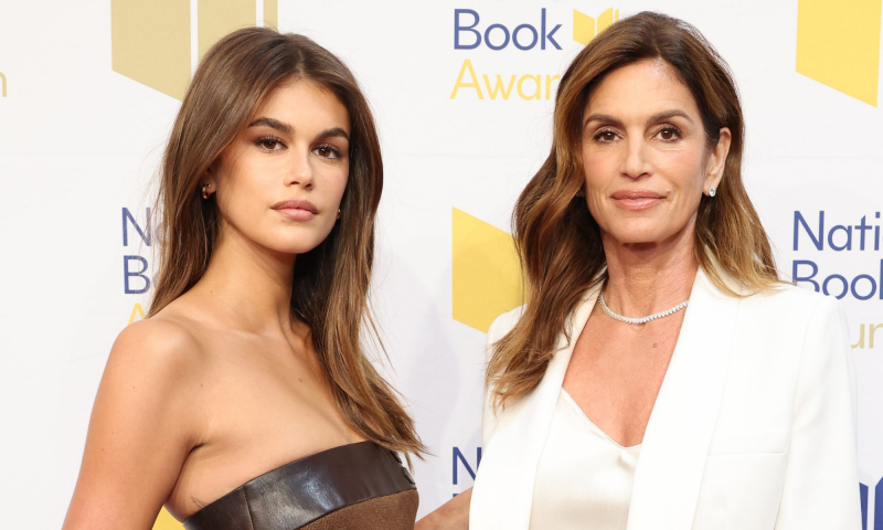 Cindy Crawford i Kaia Gerber znalazły idealne sukienki na wesele dla matki i córki