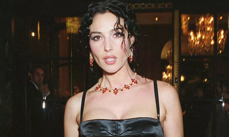 Dama w czerni: Monica Bellucci