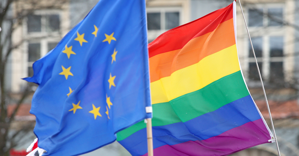 50 ambasad wspiera osoby LGBTQ+ w Polsce