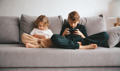Jak uczyć dzieci rozsądnego korzystania z internetu