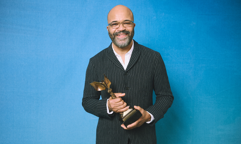 Nominowaną do Oscara rolą w „American Fiction” Jeffrey Wright wychodzi z cienia 