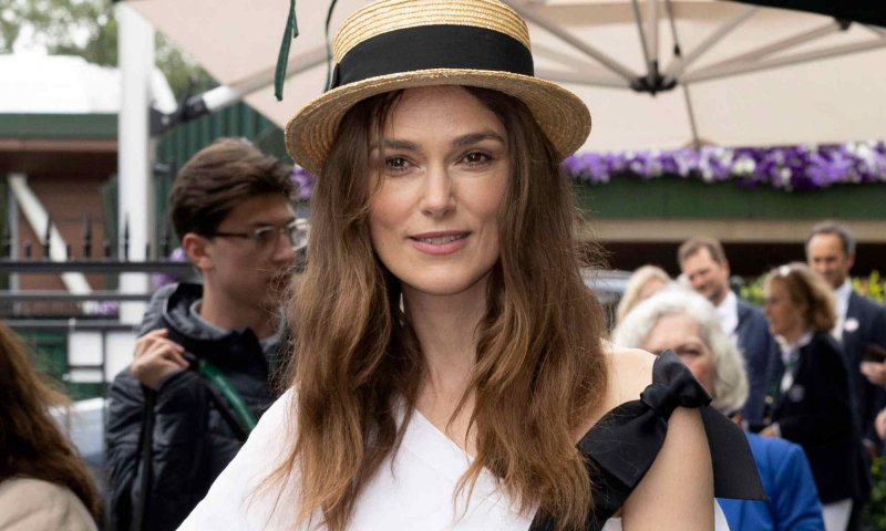 Keira Knightley wygląda promiennie w białej sukience Chanel idealnej na lato