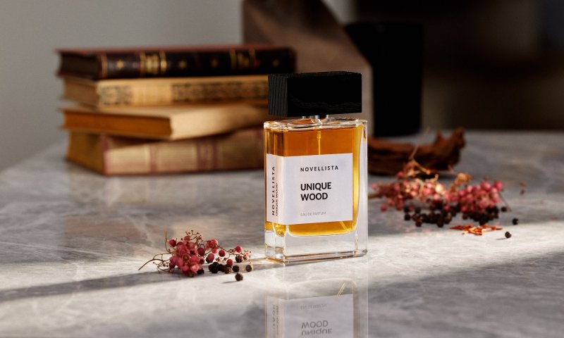 Magia wspomnień zaklęta w perfumach Unique Wood Novellista