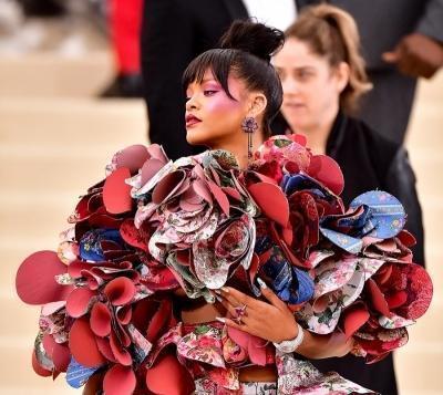 Rihanna w Kaplicy Sykstyńskiej. Jak katolicyzm wpływał na modę