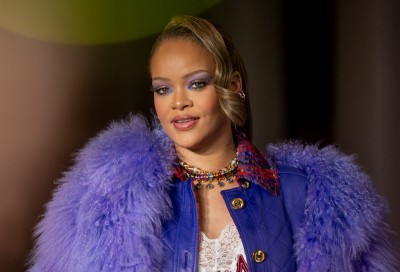 Rihanna w śniegowcach Moon Boots wyznacza trendy na zimę 2024 roku