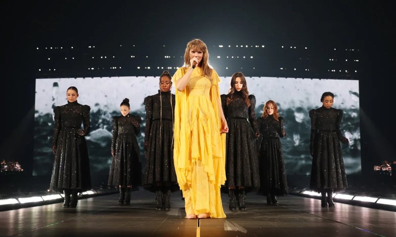 Niezapomniane stylizacje Taylor Swift z trasy „The Eras Tour” 