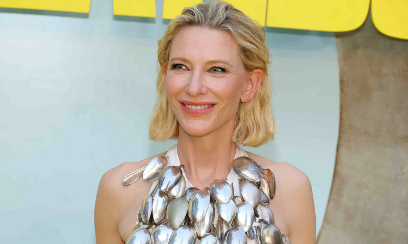 Cate Blanchett w ekstrawaganckim topie zmienia zasady gry na czerwonym dywanie