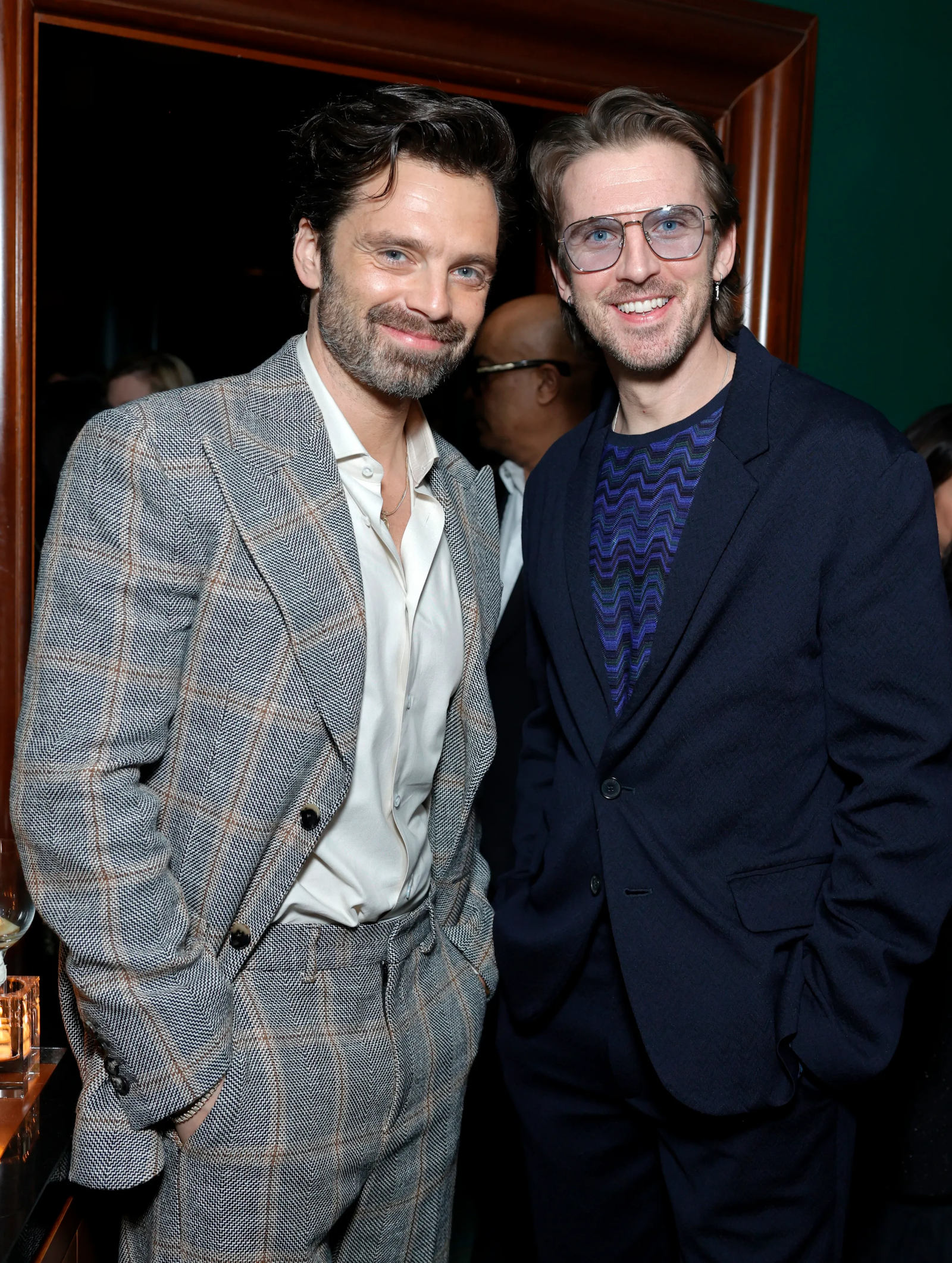 Sebastian Stan i Dan Stevens