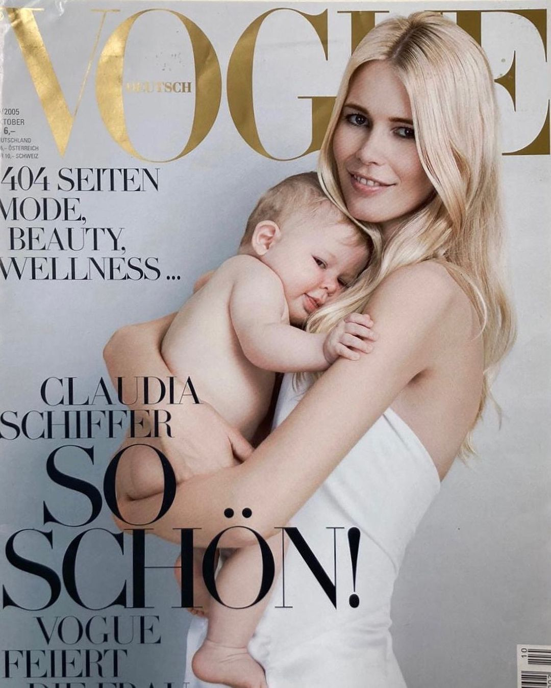 Okładka niemieckiego Vogue'a z października 2005 roku, której gwiazdami była Claudia Schiffer i jej córka Clementine. 