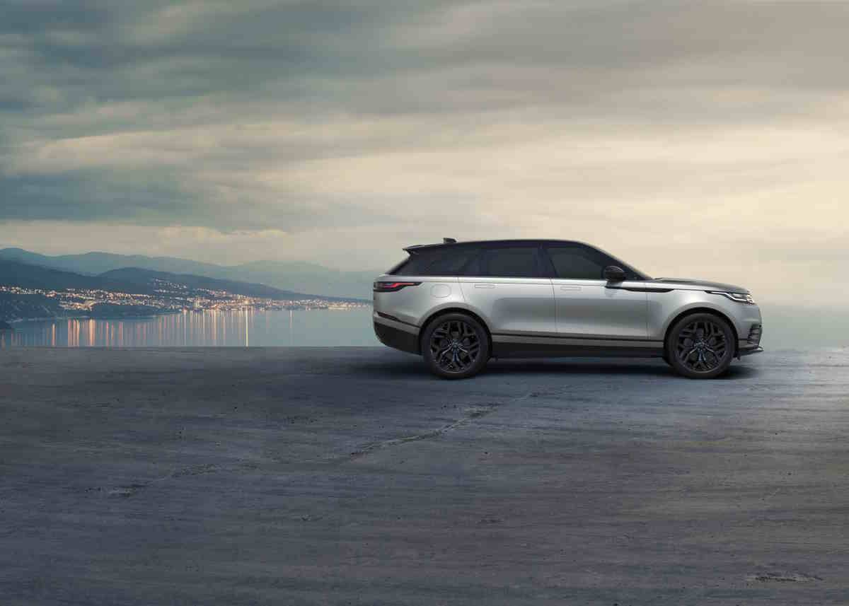 Range Rover i Palm Studio pragną pomagać w dążeniu do najlepszej wersji siebie. Na zdjęciu - samochód Range Rover Velar (Fot. Materiały prasowe)