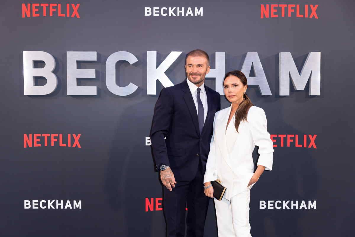 Victoria Beckham i David Beckham na premierze serialu „Beckham” na Netflix.