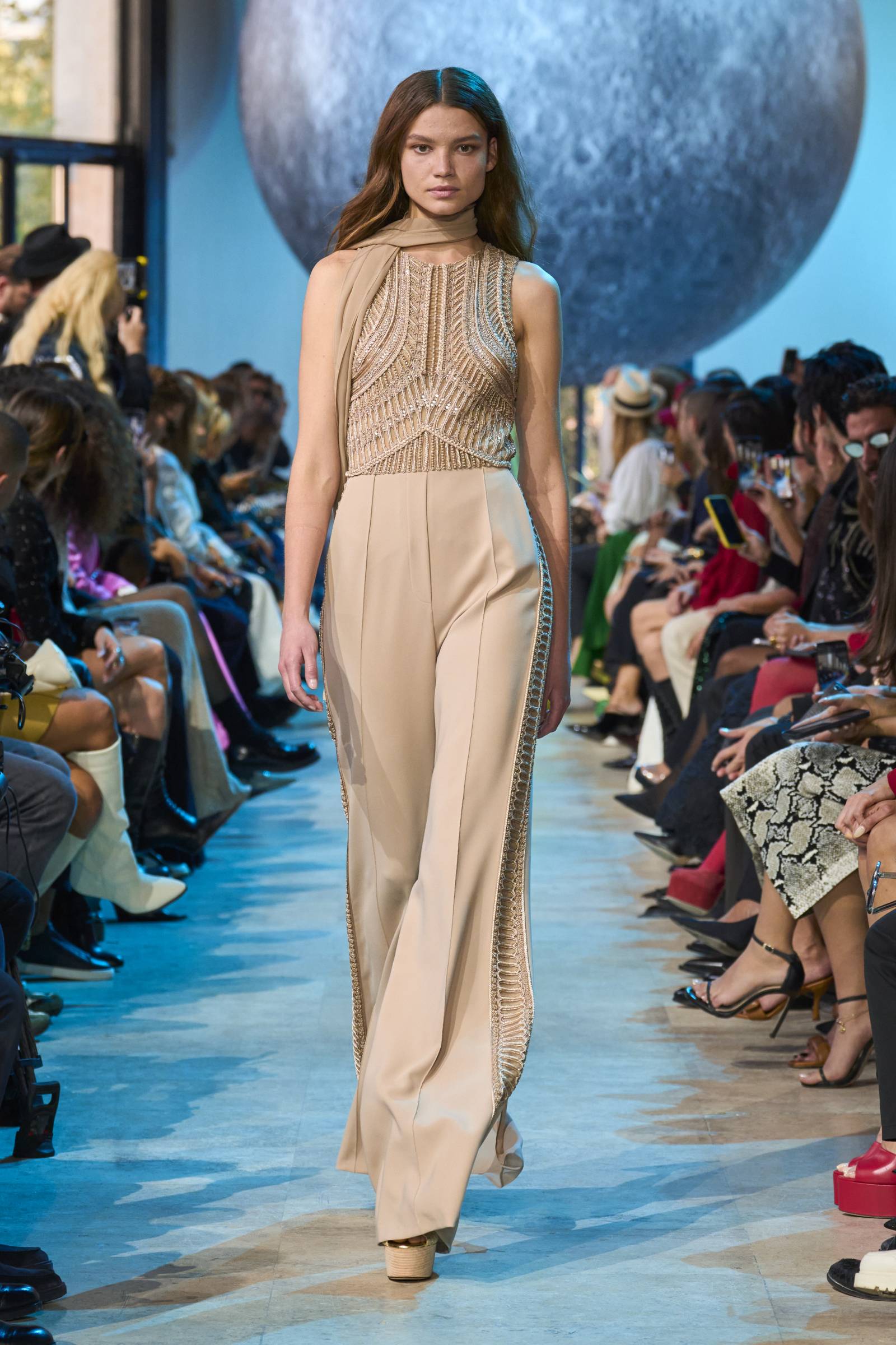 Elie Saab SS24 (Fot. Spotlight.Launchmetrics)