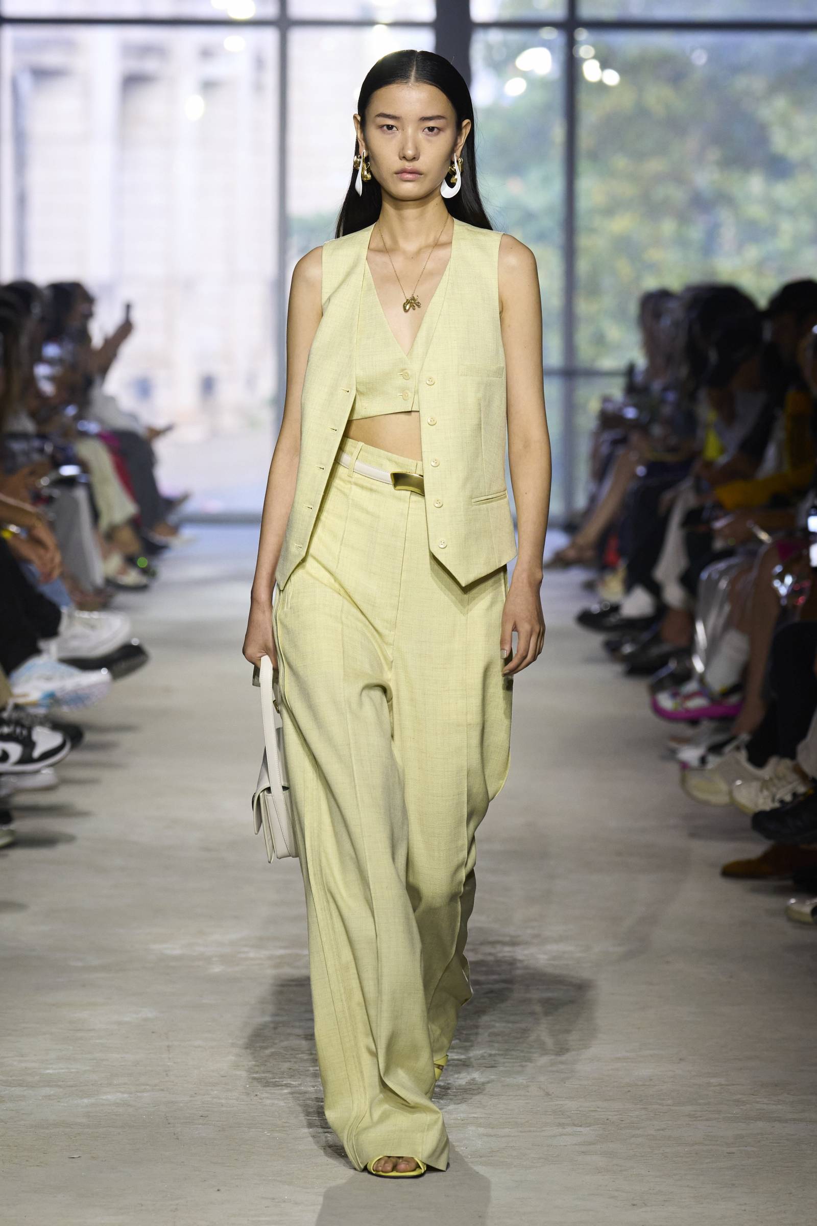 3.1 Phillip Lim SS24 (Fot. Spotlight.Launchmetrics)