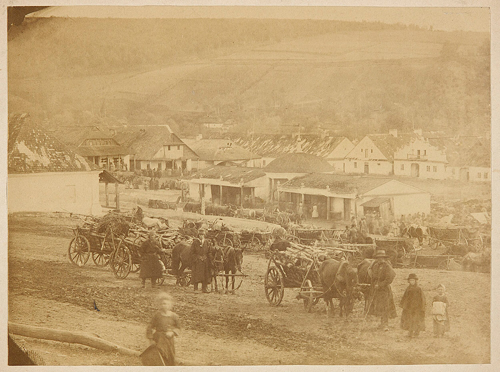 Podole. Jarmark w miasteczku, fotograf nieznany, fotografia z kolekcji Józefa Brandta, wykorzystana przy malowaniu obrazu Targ na Rusi w miasteczku Strusowie z 1872,  fot. Muzeum Narodowe w Warszawie