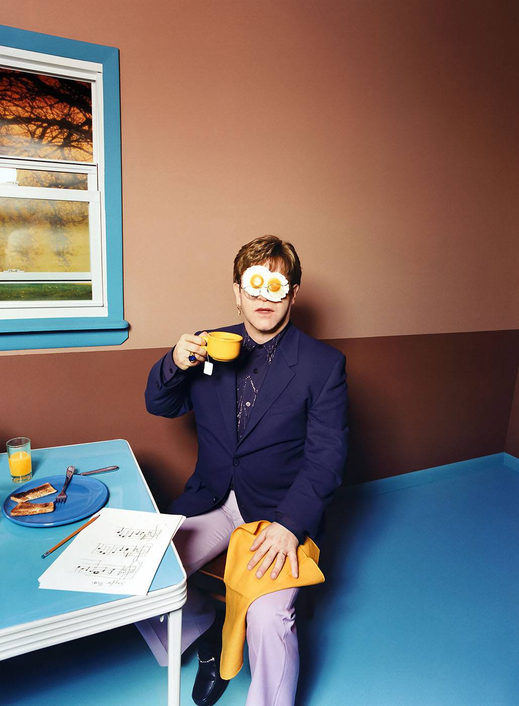 David LaChapelle, Elton John, Egg On His Face, New York, 1999 © David LaChapelle