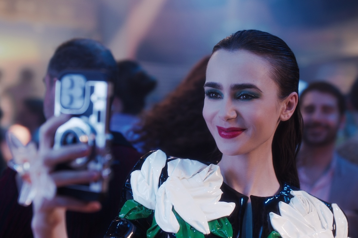 Lily Collins, Lucas Bravo, Philippine Leroy-Beaulieu o czwartym sezonie serialu „Emily w Paryżu” na Netflixie (Fot. materiały prasowe) 