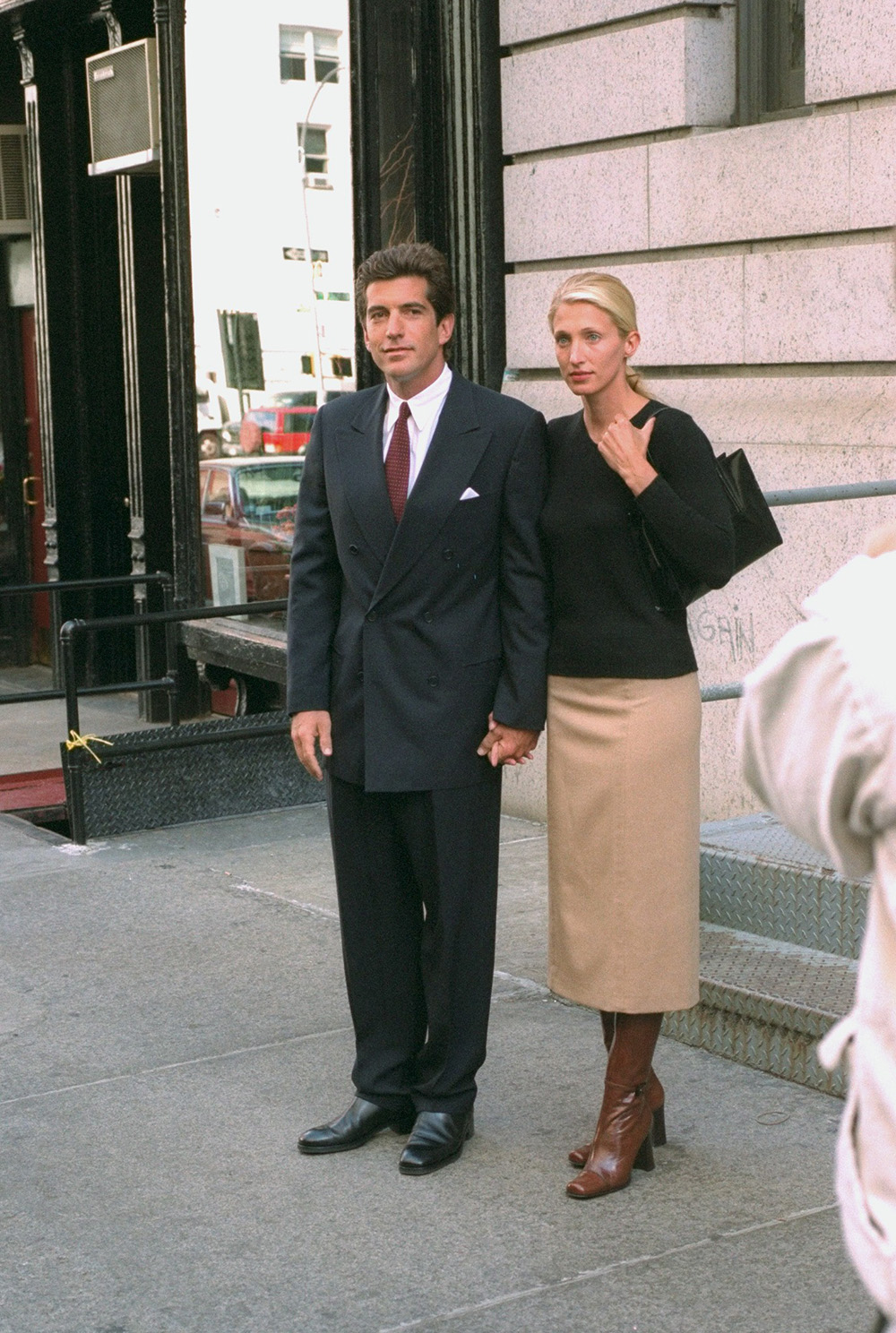 Carolyn Bessette Kennedy w ołowiowej spódnicy.