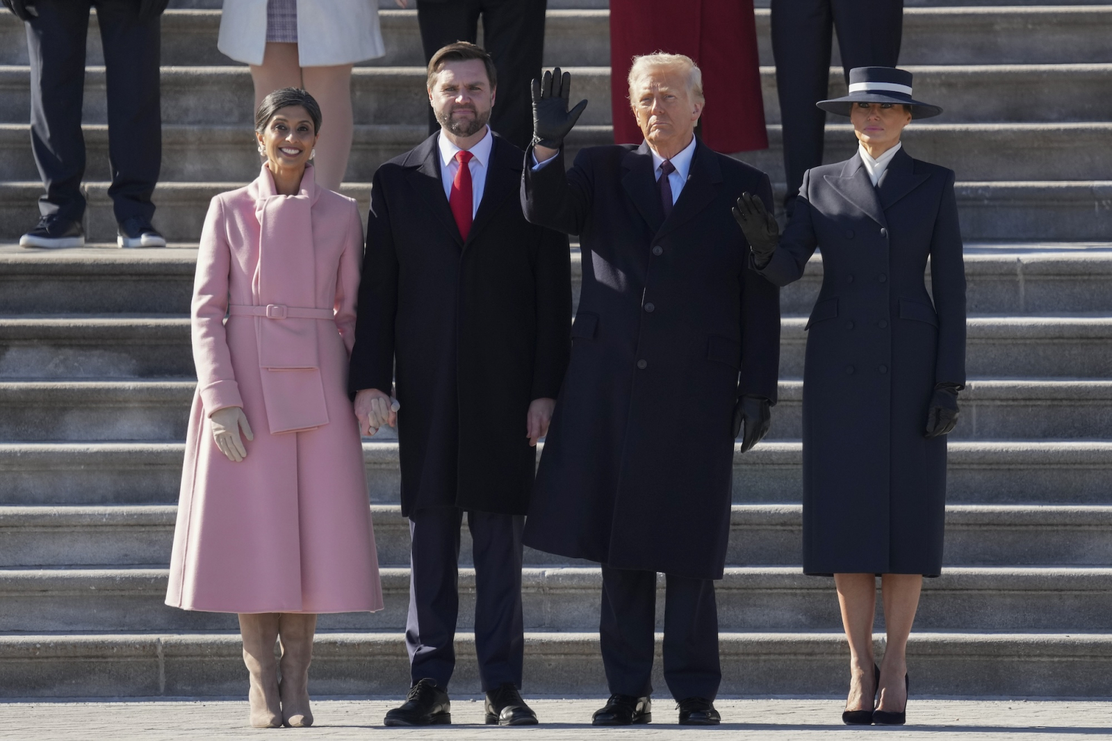 Usha i J. D. Vance z Donaldem Trumpem i Melanią na zaprzysiężeniu  (Fot. Getty Images)