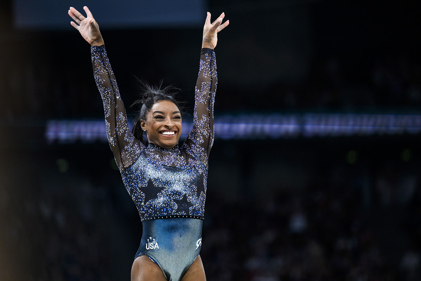 1.Simone Biles w gimnastycznym body GK Elite z kryształkami Swarovskiego, XXXIII Letnie Igrzyska Olimpijskie w Paryżu, 2024 (Fot. Tom Weller/VOIGT/GettyImages)