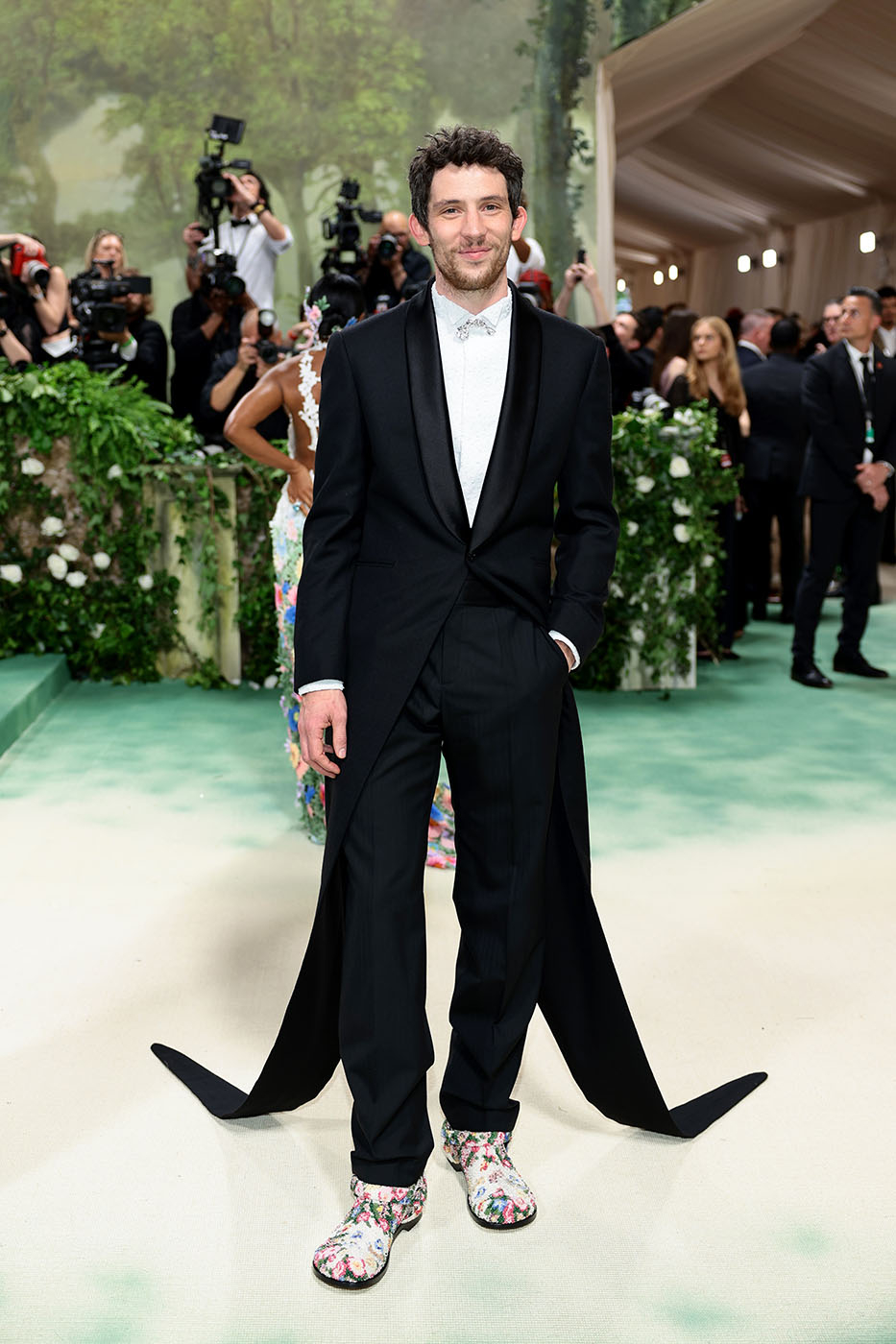 Josh OConnor na MET Gali 2024 (Fot. Dimitrios Kambouris/Getty Images for The Met Museum/Vogue)