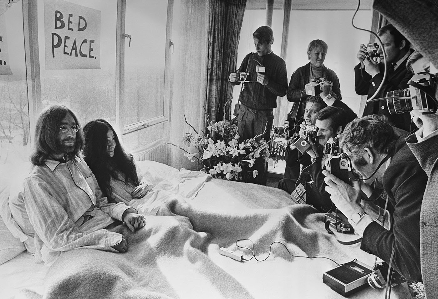 Yoko Ono and John Lennon, Bed-In for Peace, Amsterdam, 1969, Courtesy Yoko Ono. Photograph by Ruud Hoff. Image: Getty Images / Central Press / Stringer