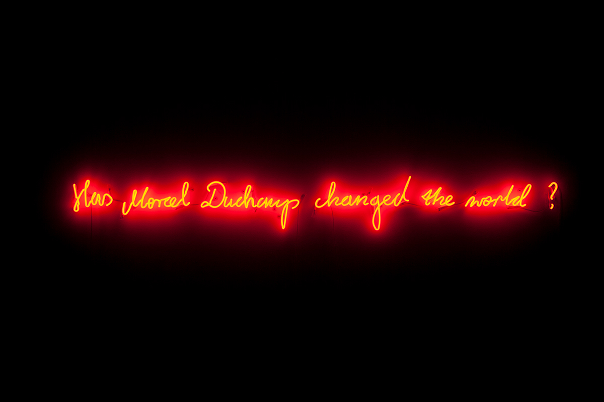 Michał Martychowiec, Has Marcel Duchamp changed the world?,  2014, neon, (Fot. dzięki uprzejmości Michała Martychowca i Rodríguez Gallery)