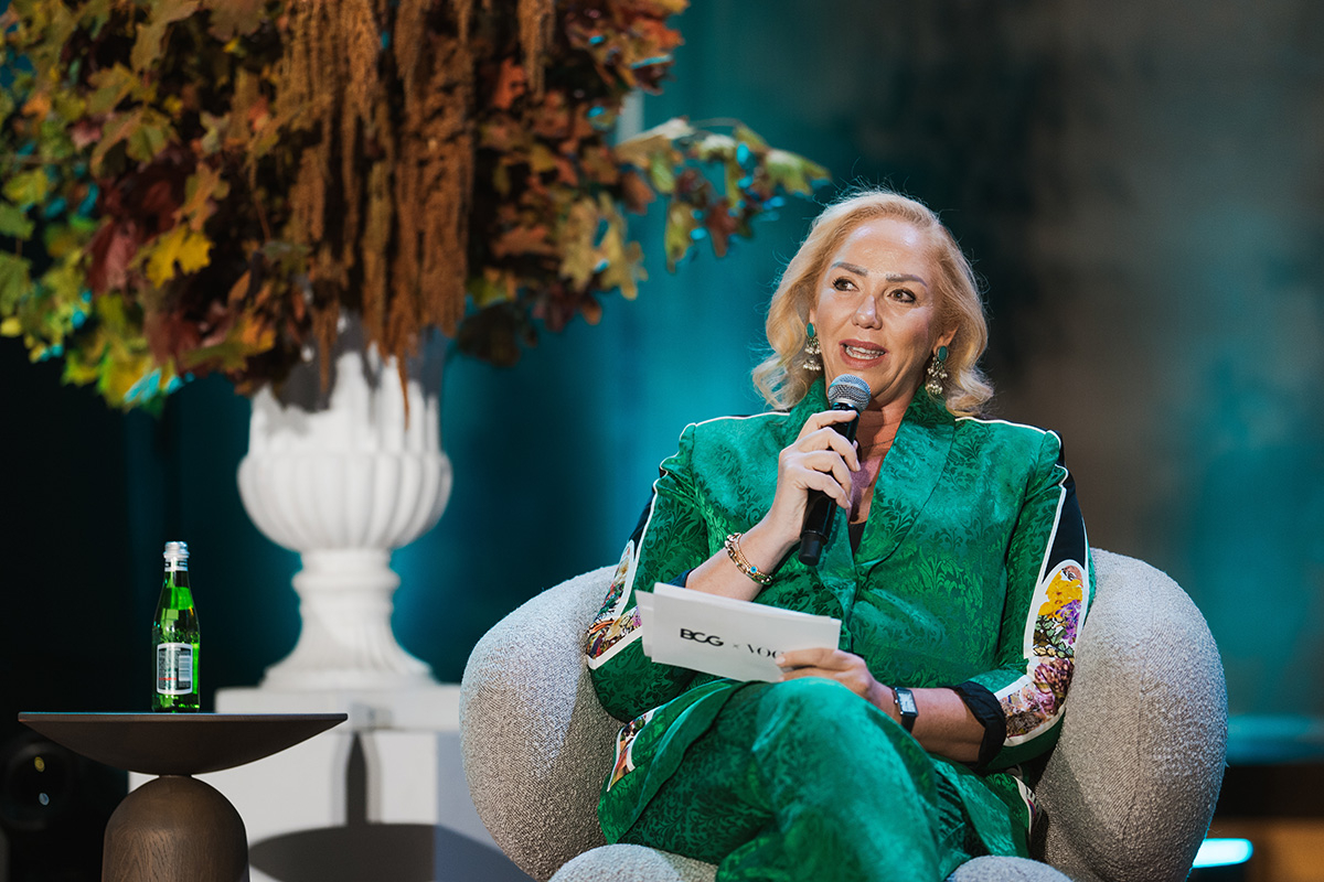 Leyla Ertur, Head of Sustainability w H&M Group i gościni panelu „Transforming Supply Chains: Technology, Transparency and Sustainability” konferencji „Vogue Polska” Business Fashion Environment Summit. (Fot. Marcin Kontraktewicz)