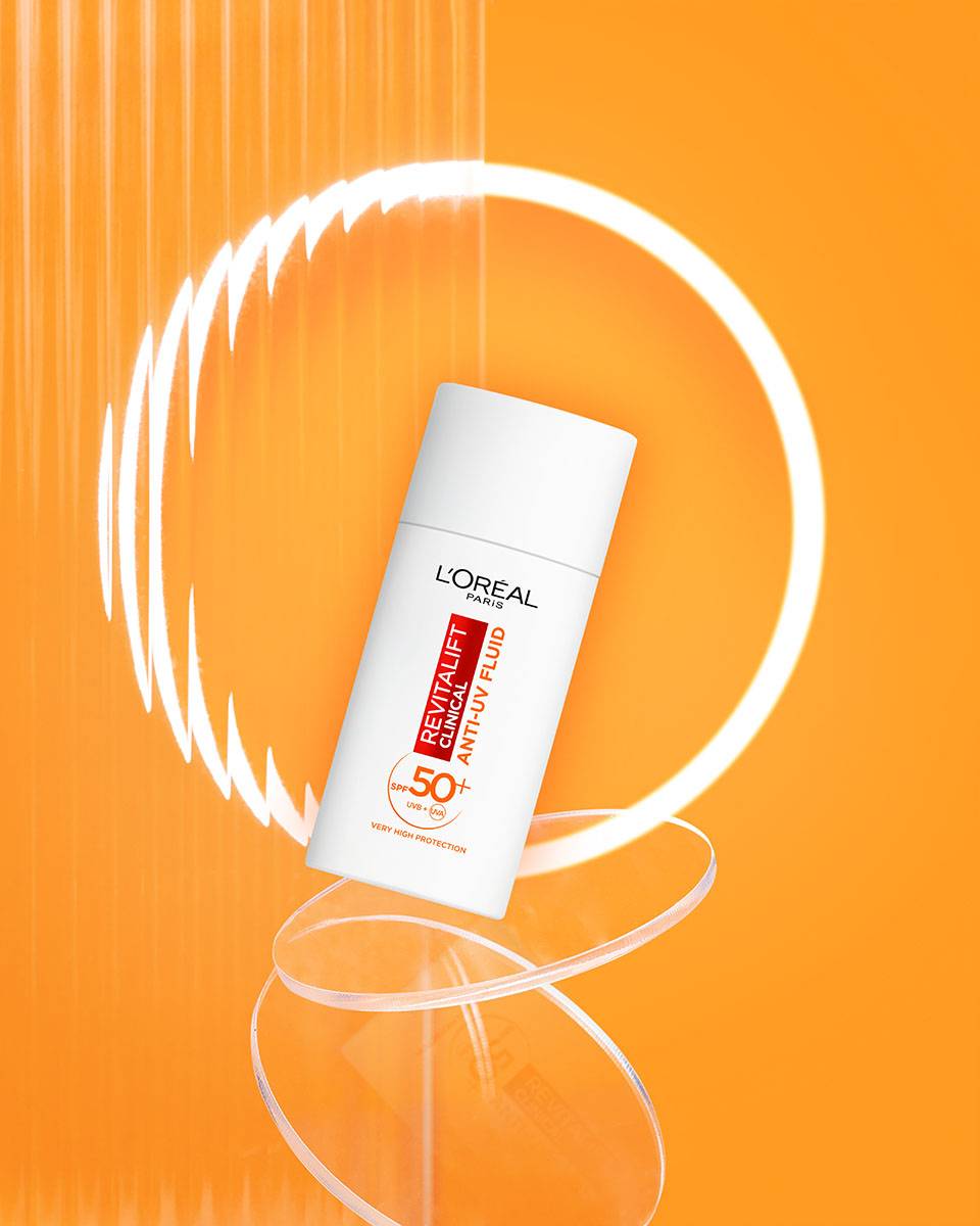 LOréal Paris Revitalift Clinical UV fluid z SPF50+ i witaminą C (Fot. Materiały prasowe)