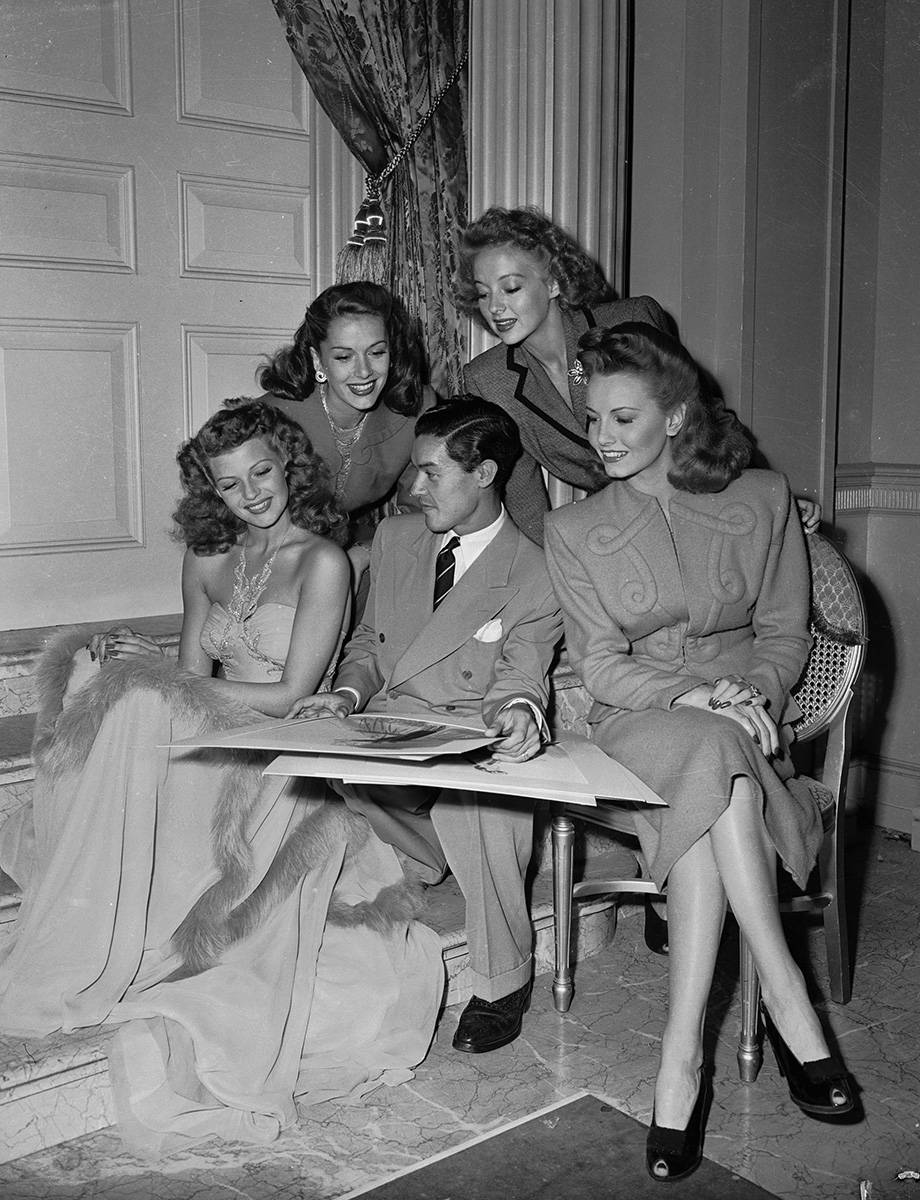 Jean Louis, Rita Hayworth, Jinx Falkenburg, Evelyn Keyes i Janet Blair (Fot. John Kobal Foundation/Getty Images)