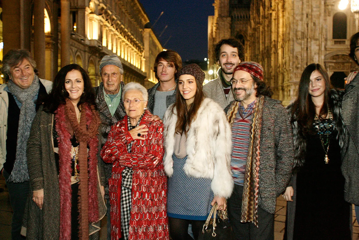 Rodzina Missonich na pokazie kolekcji menswear na sezon jesień 2010. (Fot. Getty Images)