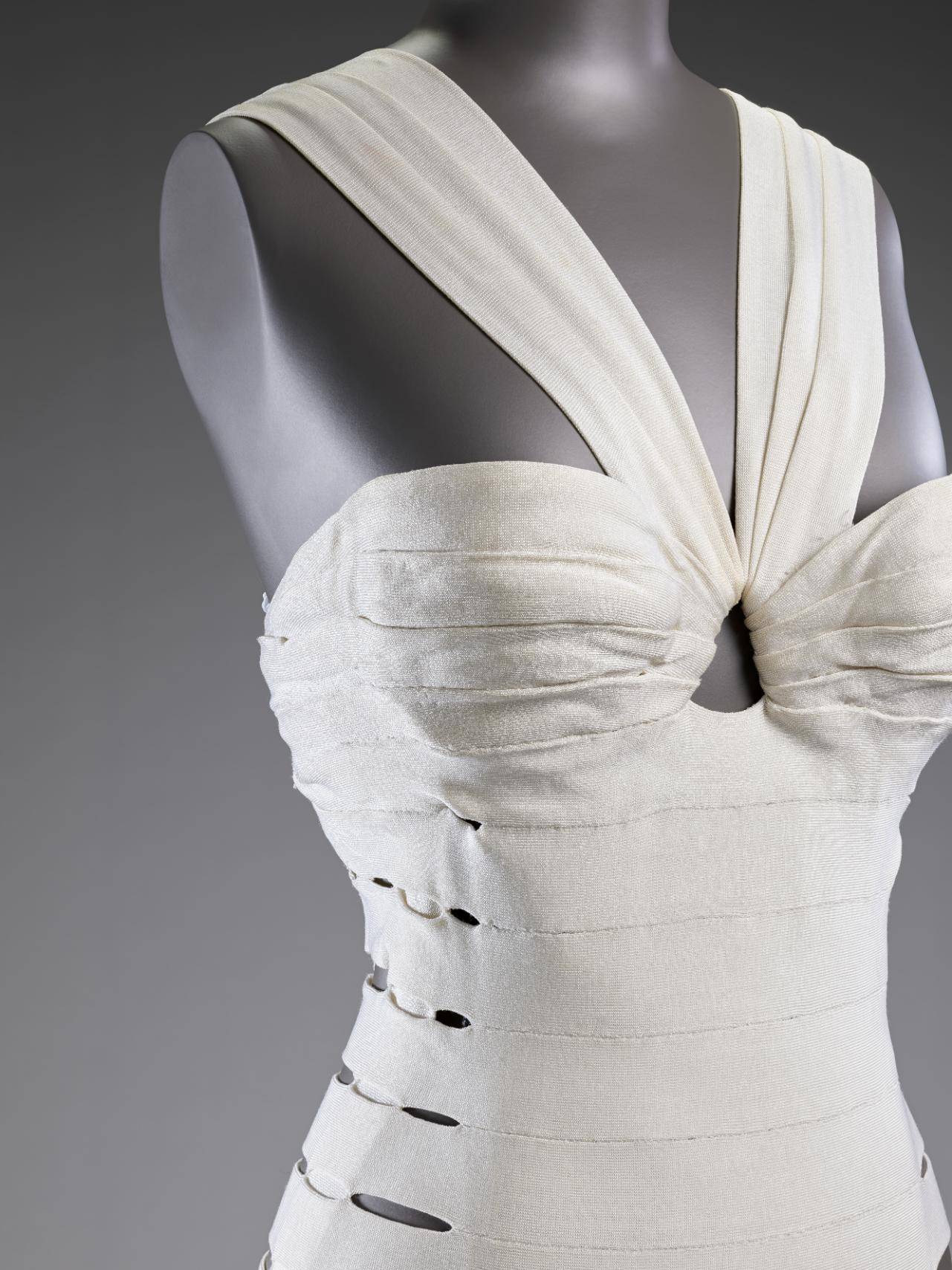 Azzedine Alaïa, wiosna-lato 1990, © Courtesy Azzedine Alaïa Foundation (Fot. Victoria and Albert Museum, London)