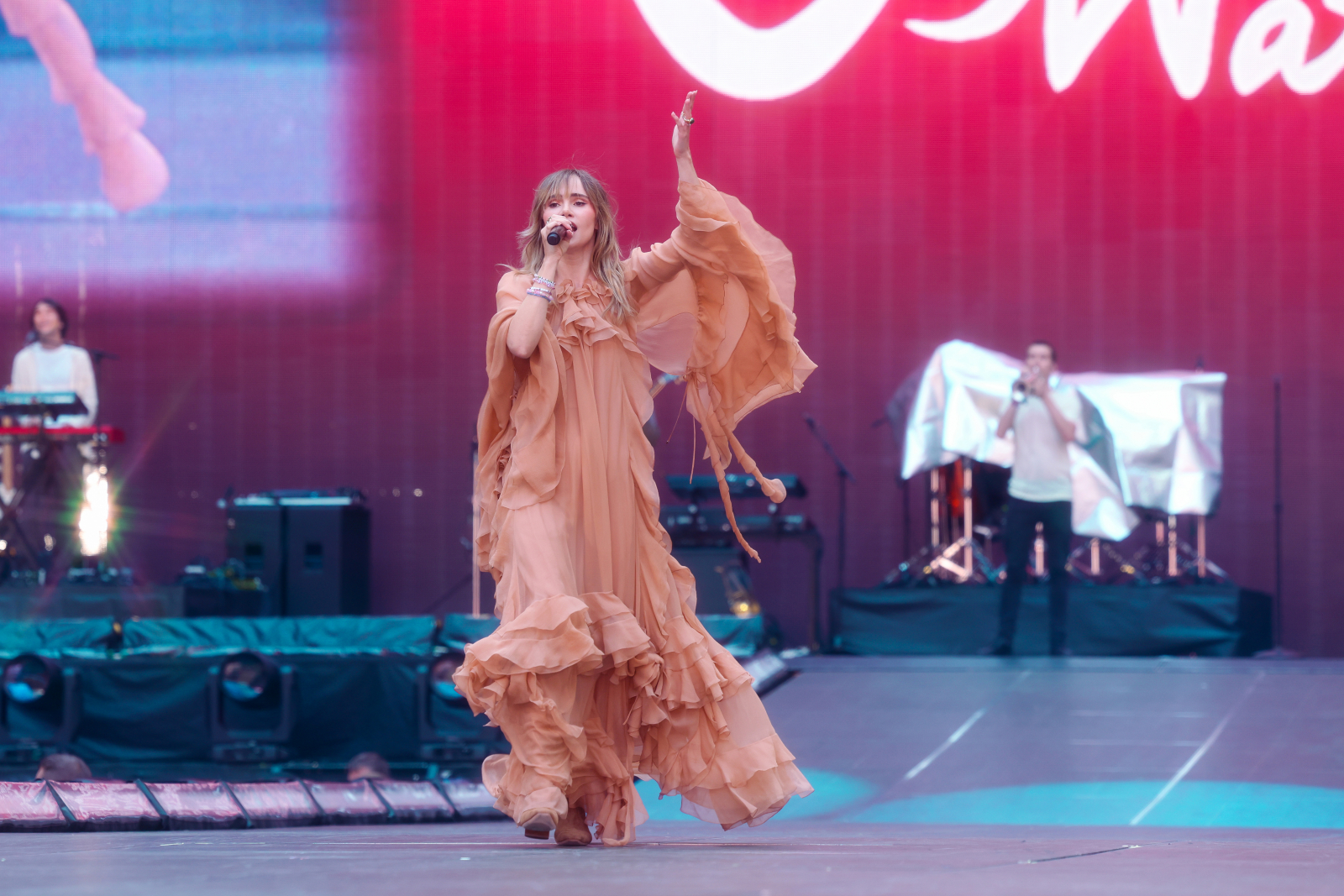 Suki Waterhouse w sukience boho Chloe / (Fot. TAS2024/Getty Images)