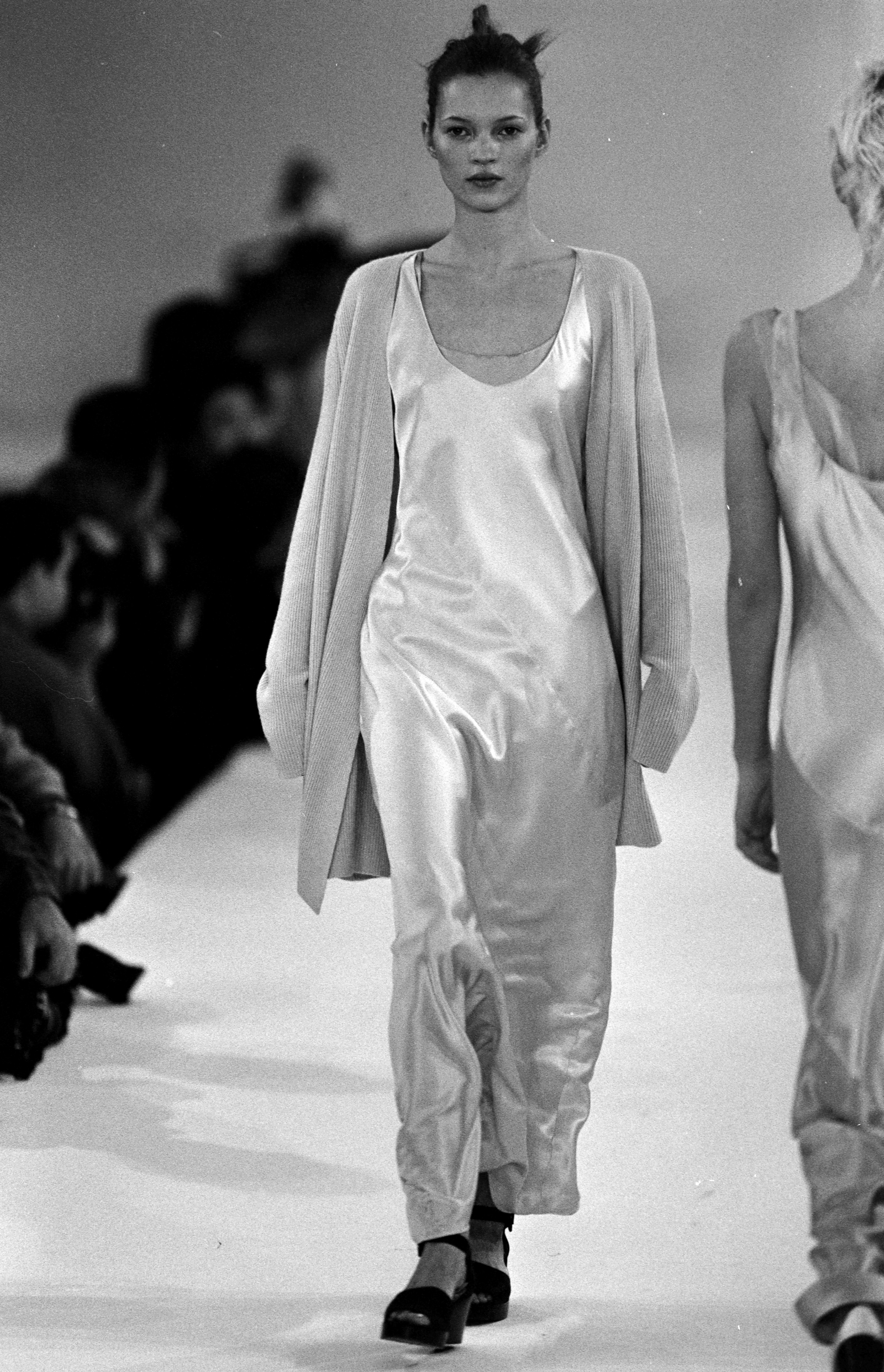 Calvin Klein wiosna-lato 1994 (Fot. George Chinsee/Eric Weiss/WWD/Penske Media via Getty Images)